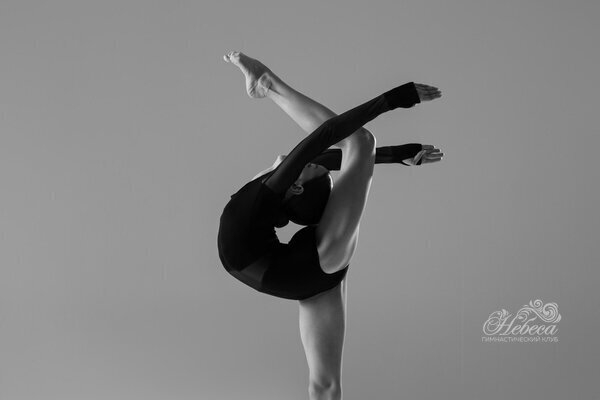 Каждая 2-я девочка занимается спортом